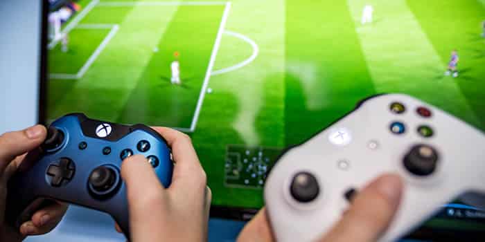FIFA ถูกตำหนิเพิ่มขึ้นในการพนันใต้อายุในสหราชอาณาจักร