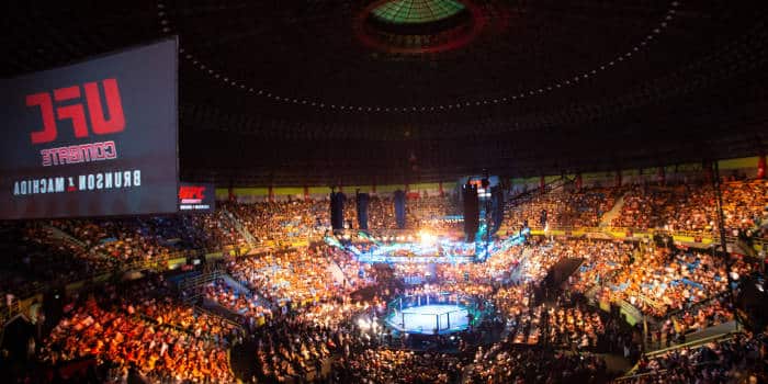 คอรี่ แซนด์ฮาเกน ปะทะ เดียเวสัน ฟิกเกีรดู UFC เดส มอยนส์ ออด ไทม์ และ พรีดิคชัน