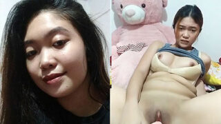 สาวสวยทางบ้าน เงี่ยนจัด เอาดิลโด้เย็ดหีรัวๆ หีเนียนสวย ต้องดูเลย